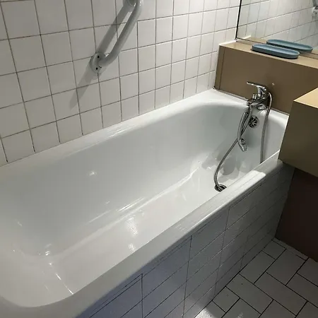 Apartmán 4 Pers A Port Camargue Avec Terrasse Et Parking Prive - Fr-1-250-329